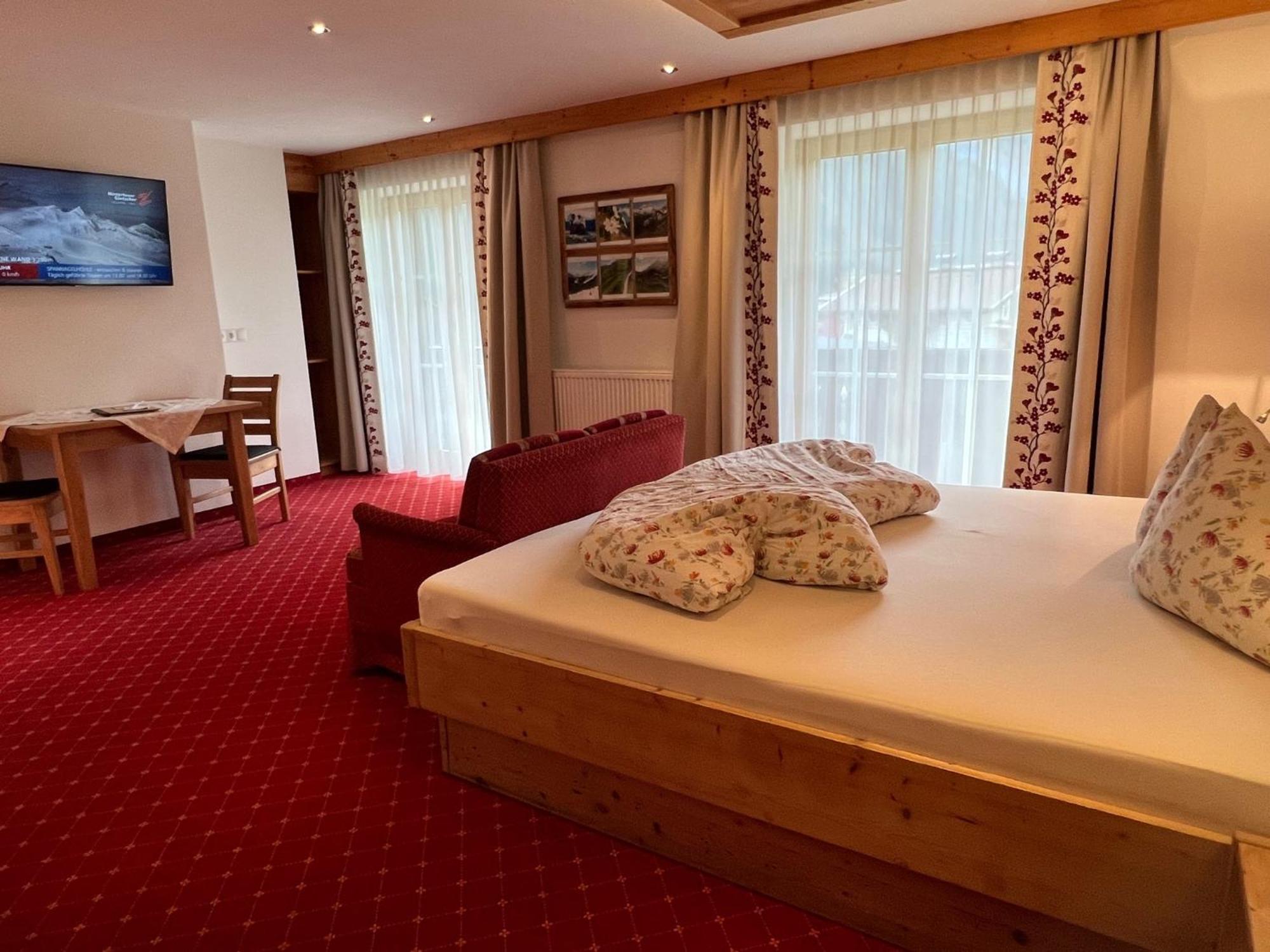 Jenneweinhof Hotel Tux Kültér fotó