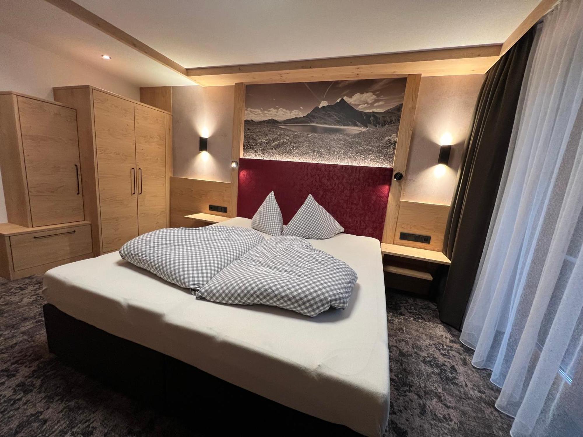 Jenneweinhof Hotel Tux Kültér fotó